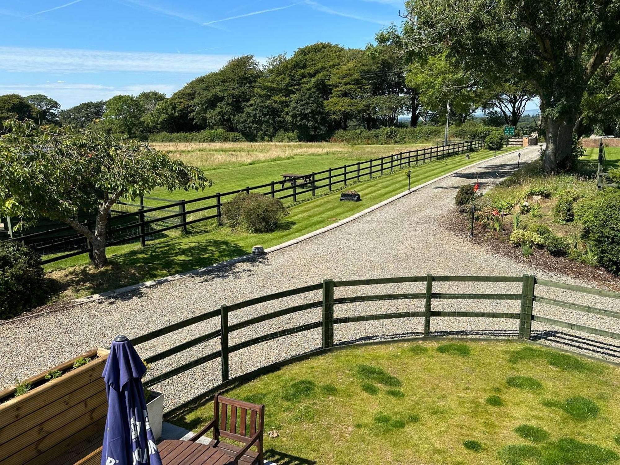 The Cow Shed Apartment Narberth Bagian luar foto